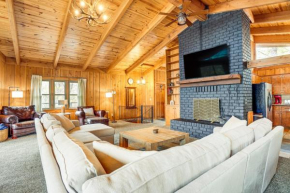 Treehouse-Style Cabin, 1 Mi to Massanutten Resort